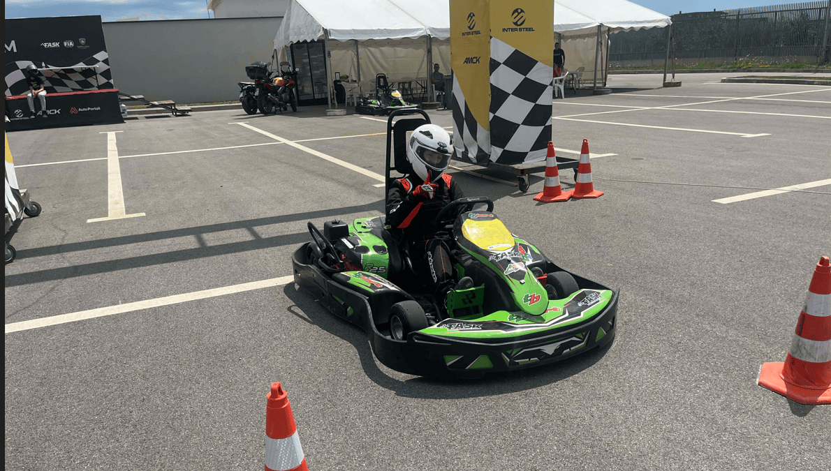 Kart i gjelbër në garën e karting sllallomit në Kosovë